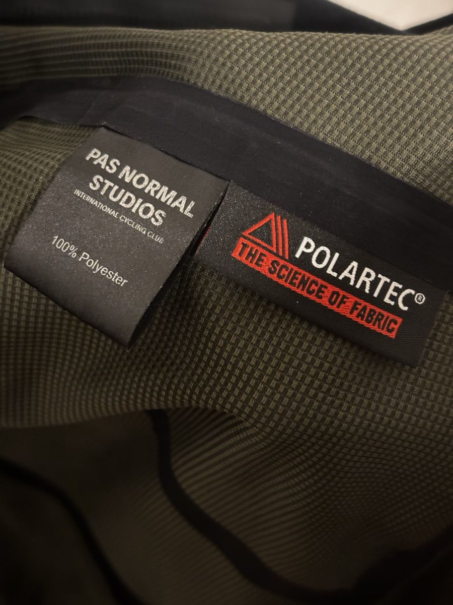 Pas Normal Studios Giacche: Pas Normal Studios, essential thermal jacket, taille XL – Usato da Sion venduto da Linkebeek 4