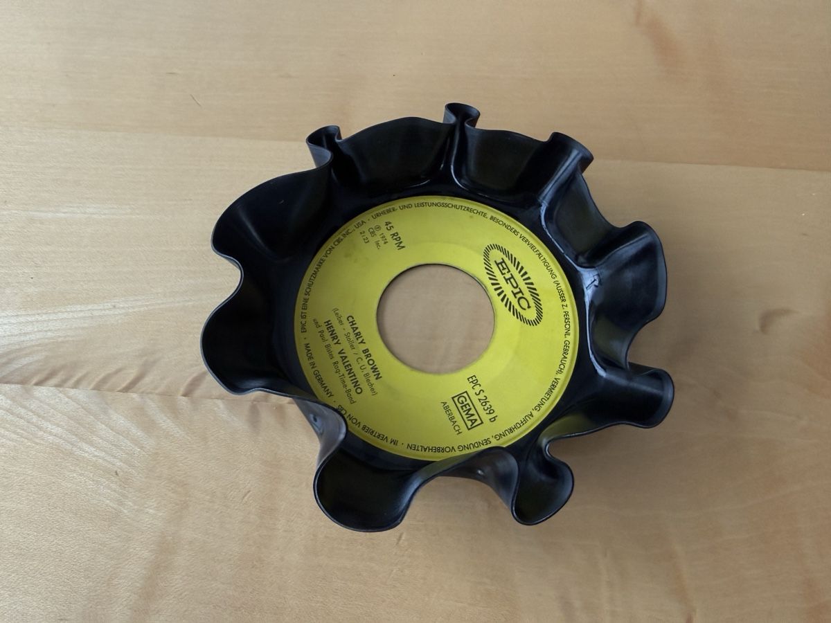 Dischi in vinile: Schale aus Vinyl Single LP – Usato da Thunstetten venduto da AffolterR 1