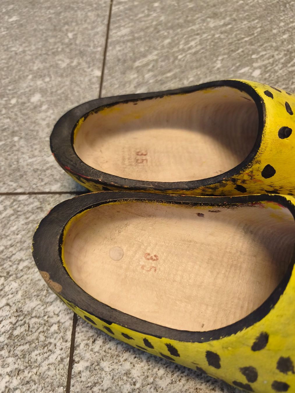 Scarpe da uomo: Zoggeli zum Anmalen – Usato da Nunningen venduto da maedchenfueralles 1