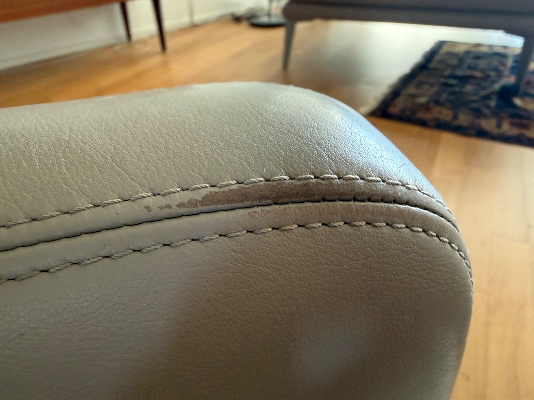 Vitra Poltrone: Vitra Grand Repos + Ottoman Leder – Usato da Buchrain venduto da Fredi72 5