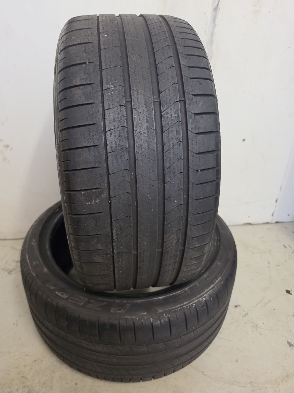 Pirelli Pneus & Roues: 285/35R20 – D'occasion à pratteln par fir_nhg5