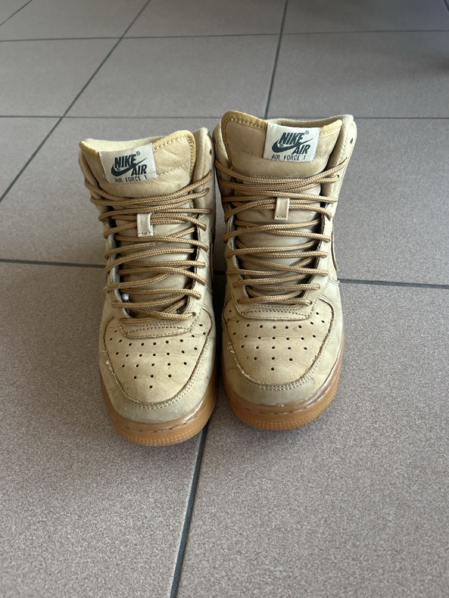 Nike Chaussures hommes: Nike air force 1 - 37.5 – D'occasion à Gordola par Kittykitty1981