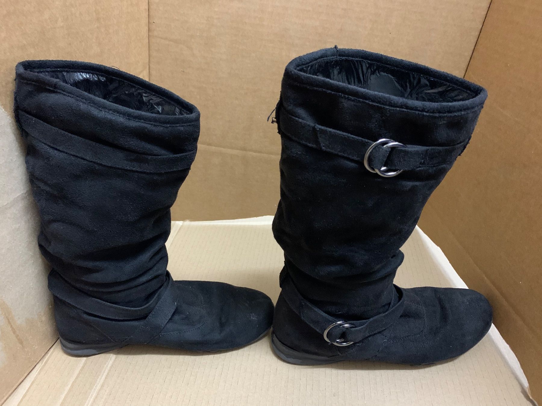 Scarpe da donna: Stiefel Grösse 36 schwarz – Usato da Eschlikon TG venduto da ArtRec 2