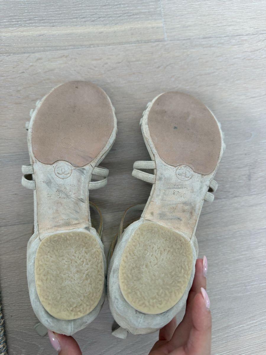 Chanel Chaussures femmes: Chanel Suede Leather Sandals Size 37.5 – D'occasion à Zug par Beolingus22 2