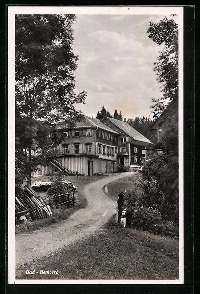 Cartoline postali: Bad Hemberg, Strassenpartie mit Gebäude – Usato da Berlin venduto da bartko-reher