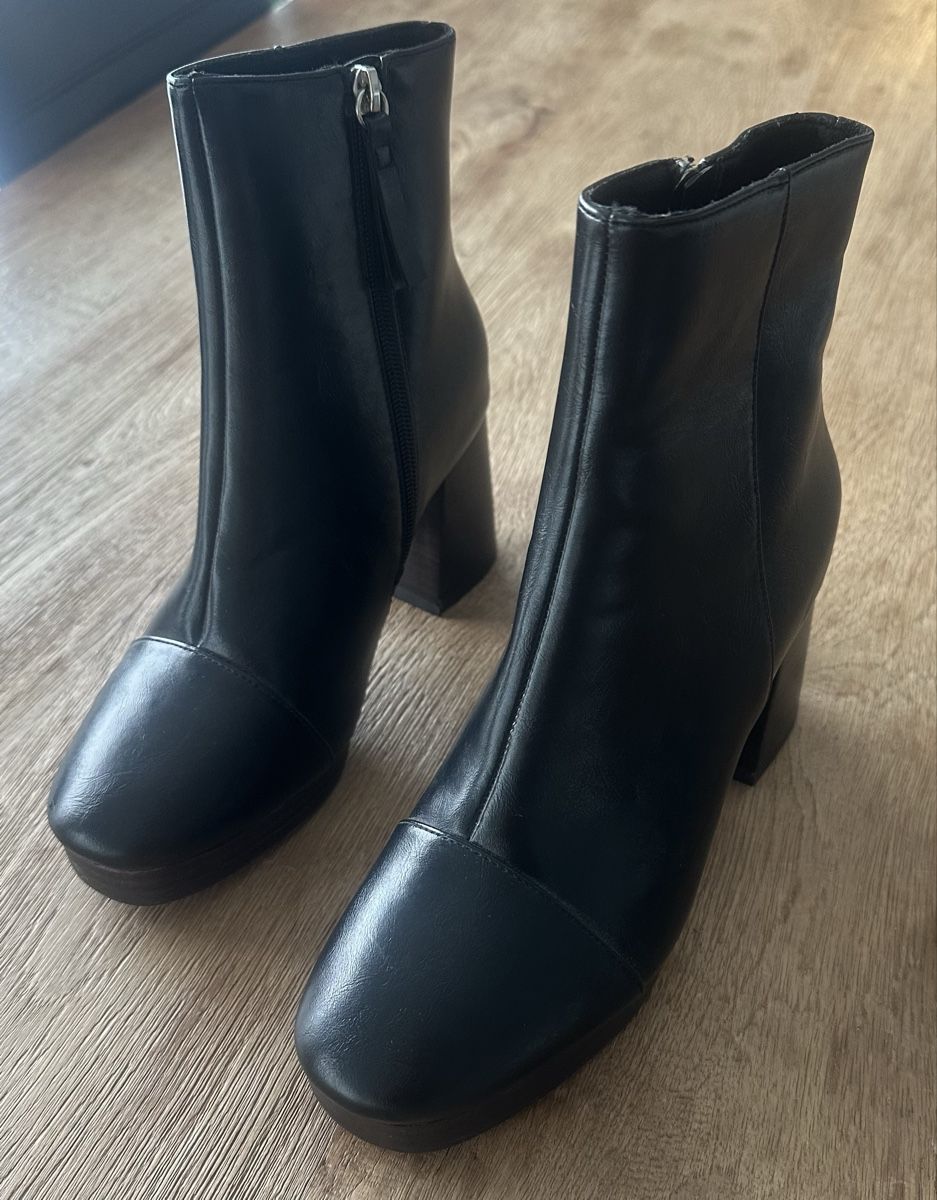 Asos Scarpe da donna: Schwarze Leder-Boots mit Absatz Gr. 37 – Usato da Dänikon ZH venduto da AnniBee 5