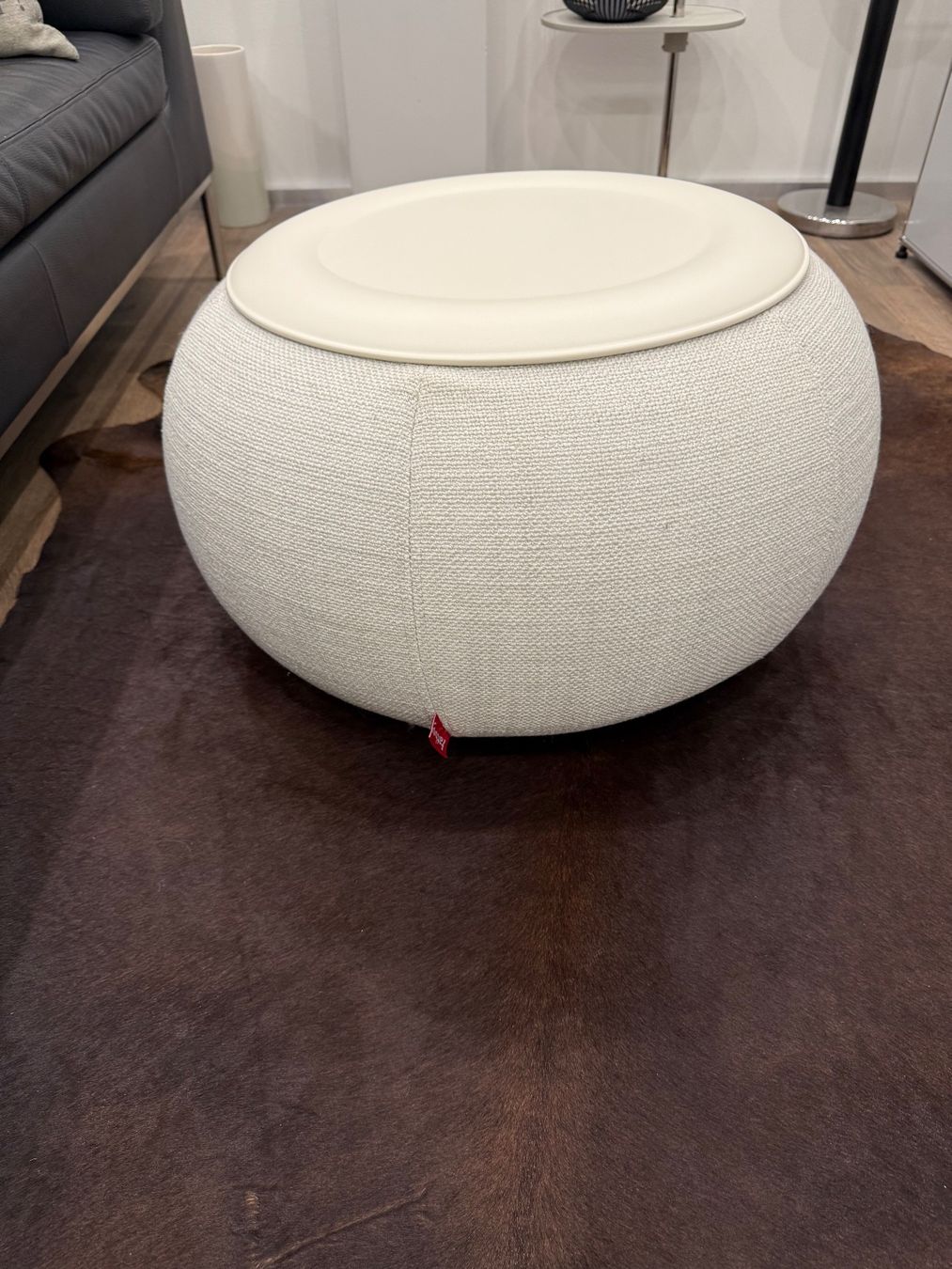 Fatboy Tavoli: Fatboy Dumpty, Beistelltisch Limestone – Nuovo e nell'imballaggio originale da Bachenbülach venduto da Broger118 4