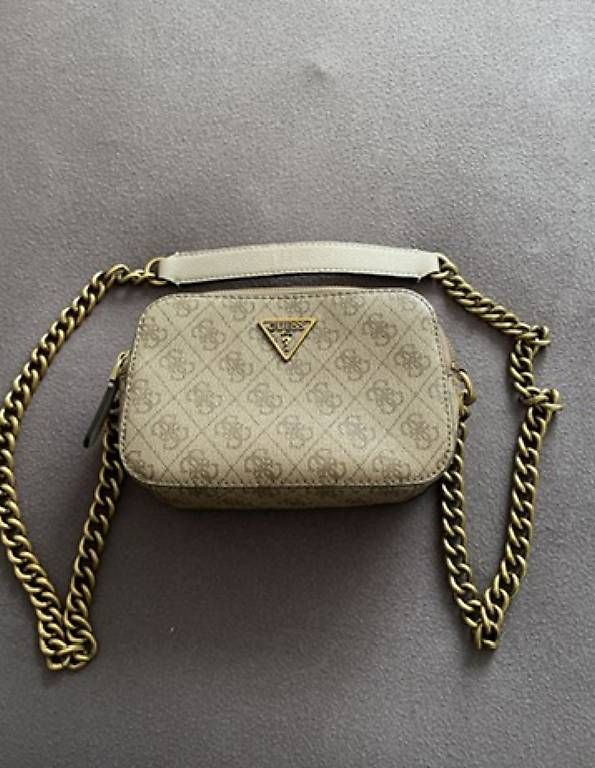 Taschen für Damen: Guess Handtasche – Gebraucht aus Hitzkirch von ele_fj6v