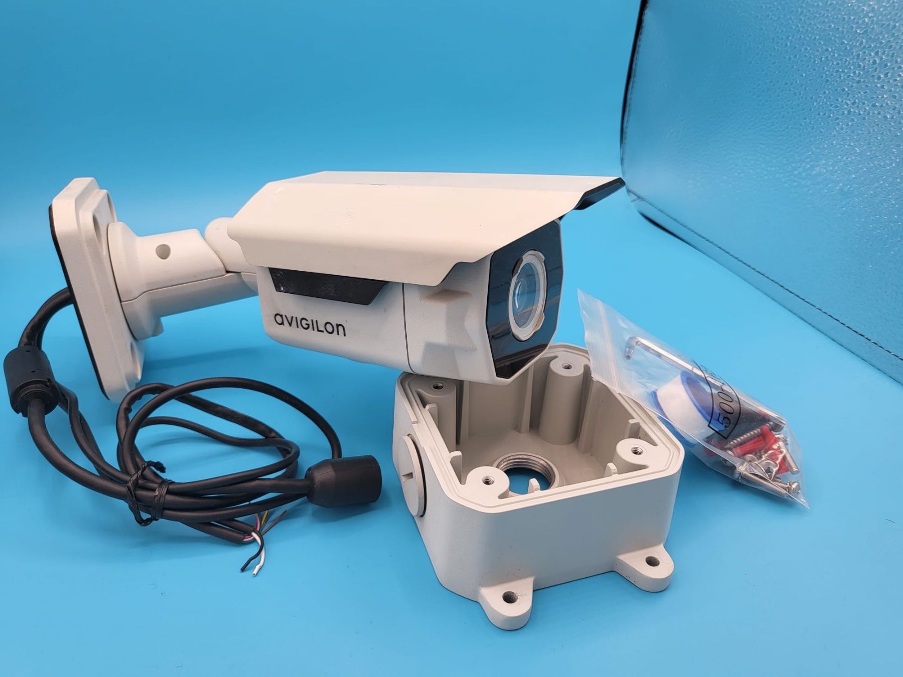 Camcorder: Telecamera Avigilon usata in ottimo stato 2MP mod H3 – Gebraucht aus Melano von sho_trg8 1