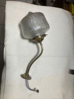 Lampada a parete con boccia decorata in vetro opaca