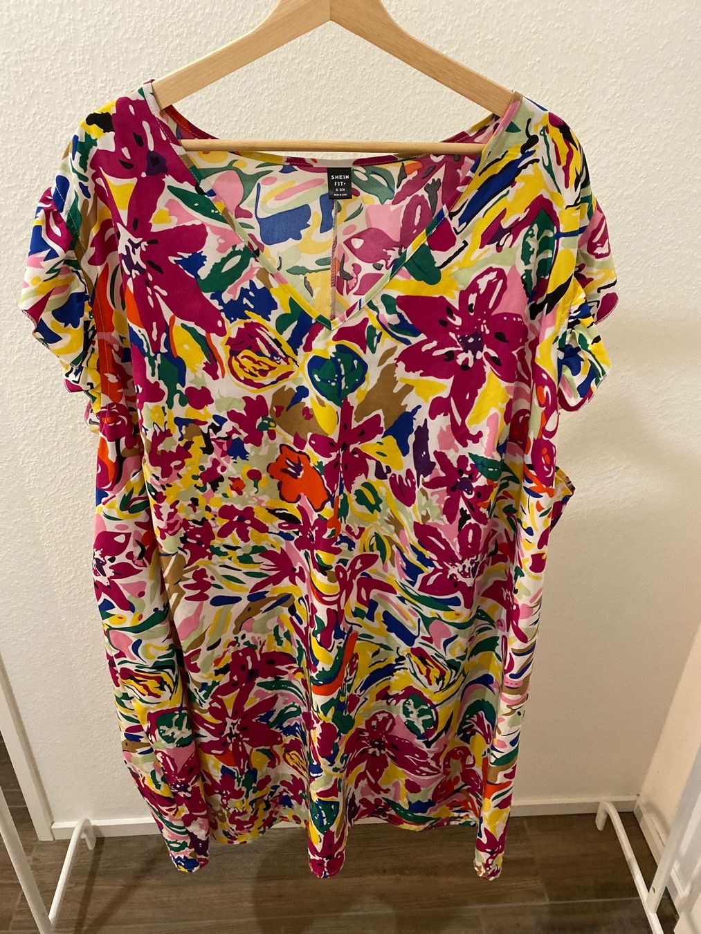 Shein Kleider: Kleid luftig mit Muster farbig Gr. 56 / 58 / 60 – Gebraucht aus Pratteln von a23_j2gs 6
