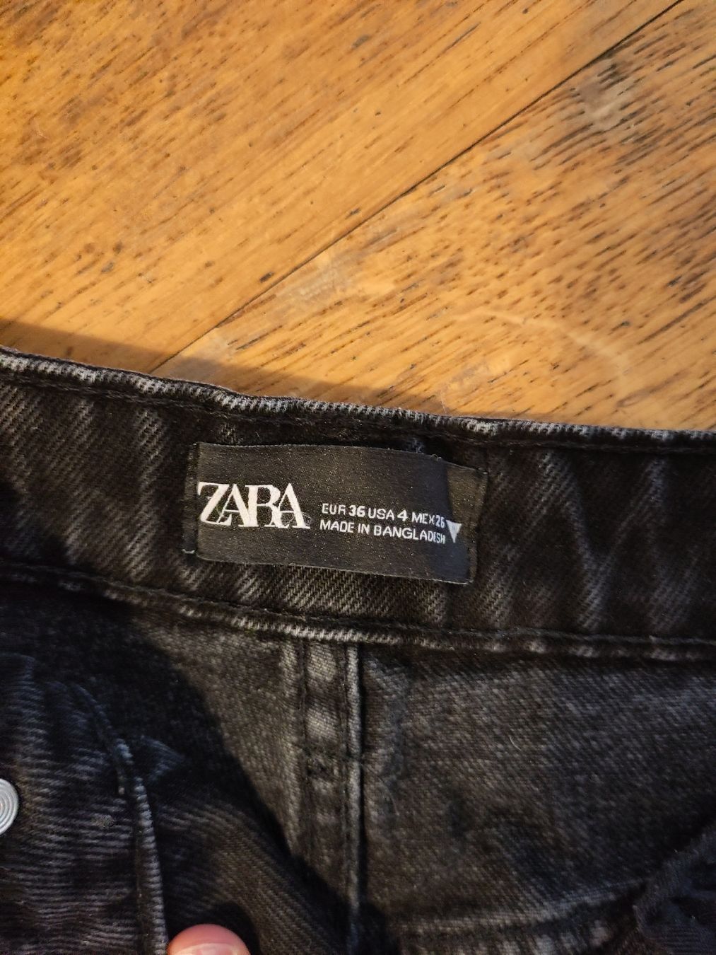 Zara Jeans: pantalon Zara – Usato da Lausanne venduto da jea_l6qn 1