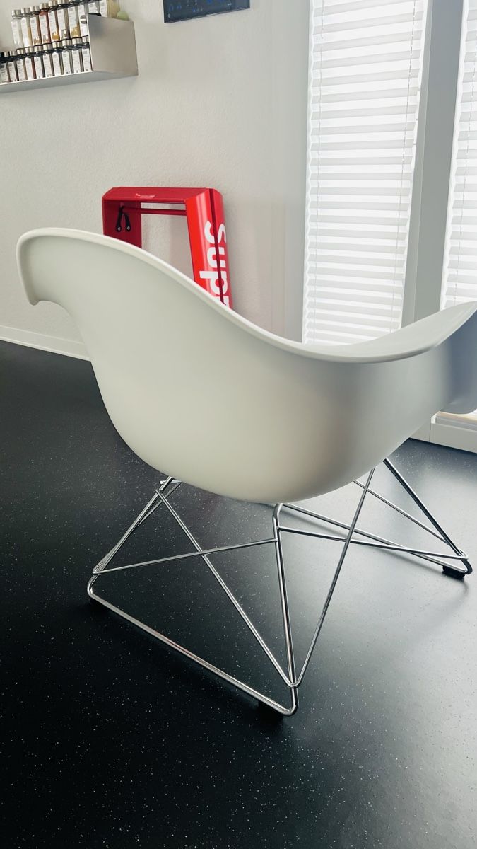 Vitra Sessel: Vitra LAR weiss – Gebraucht aus Triengen von chouchou88 2