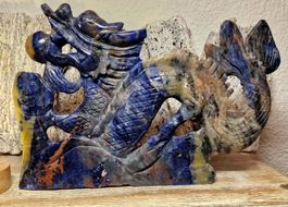 Grosser Sodalith Chinesischer Drache 1.3kg