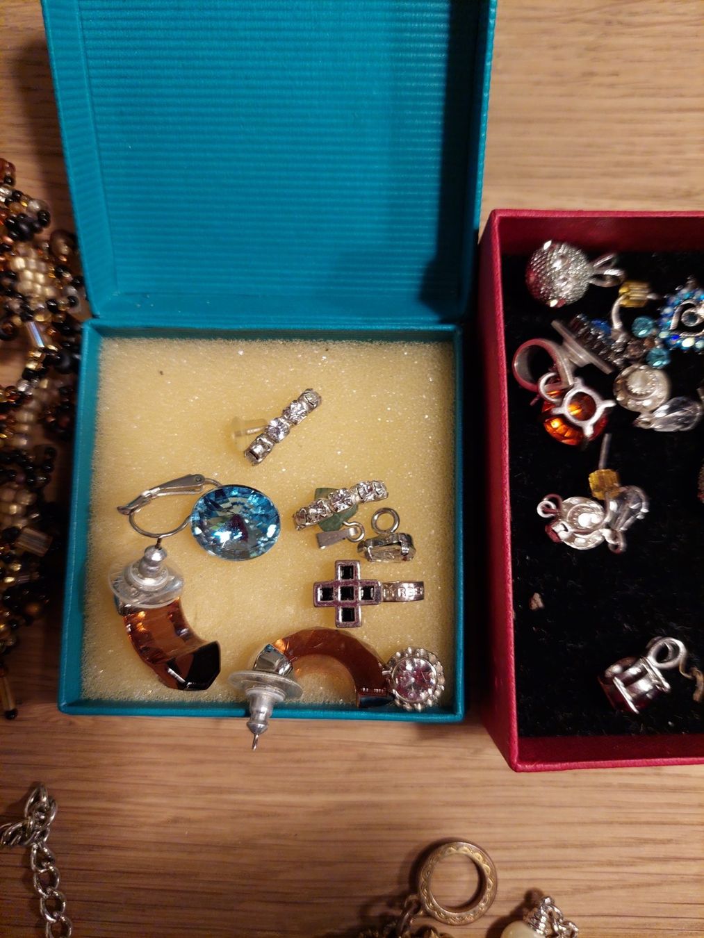 Autres bijoux: Schmuck / Bijoux – D'occasion à Adliswil par Boncoinsuisse 5