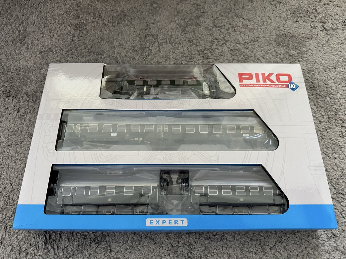 Piko Modelleisenbahnen: Piko 58145 Zugset 4tlg. BR E41 DB Ep.III  – Neu und originalverpackt aus Zürich von Acer00000 1