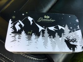 Schöne Büchse schwarz-weiss für Guezli oder anderes CHF 0,50