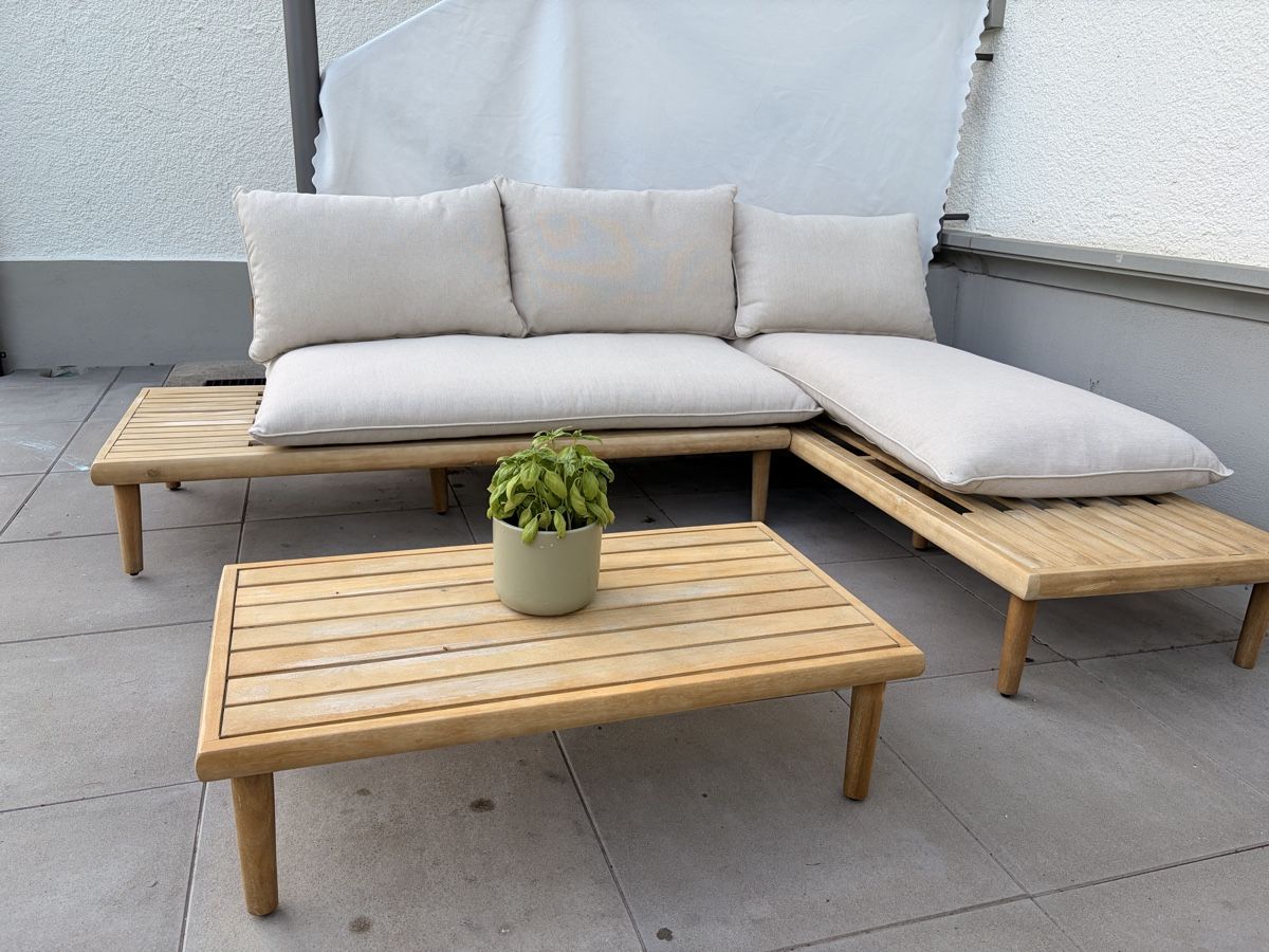 Sofas: Gartenlounge Ecksofa mit Polstern in beige – D'occasion à Altnau par kurvenmuehle