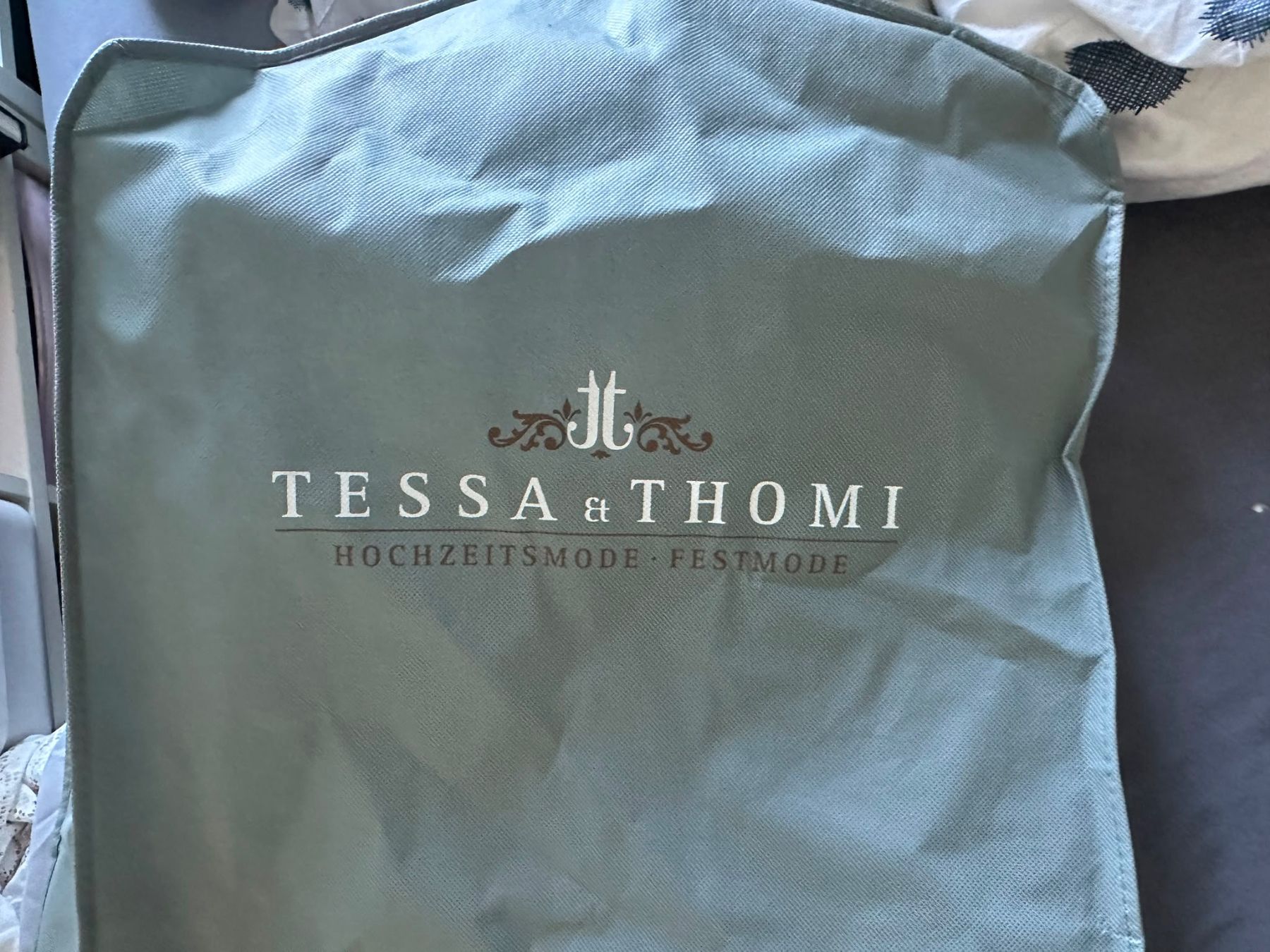 Robes: Wunderschönes Festkleid Gr. M – D'occasion à Thun par Kaethi3 1