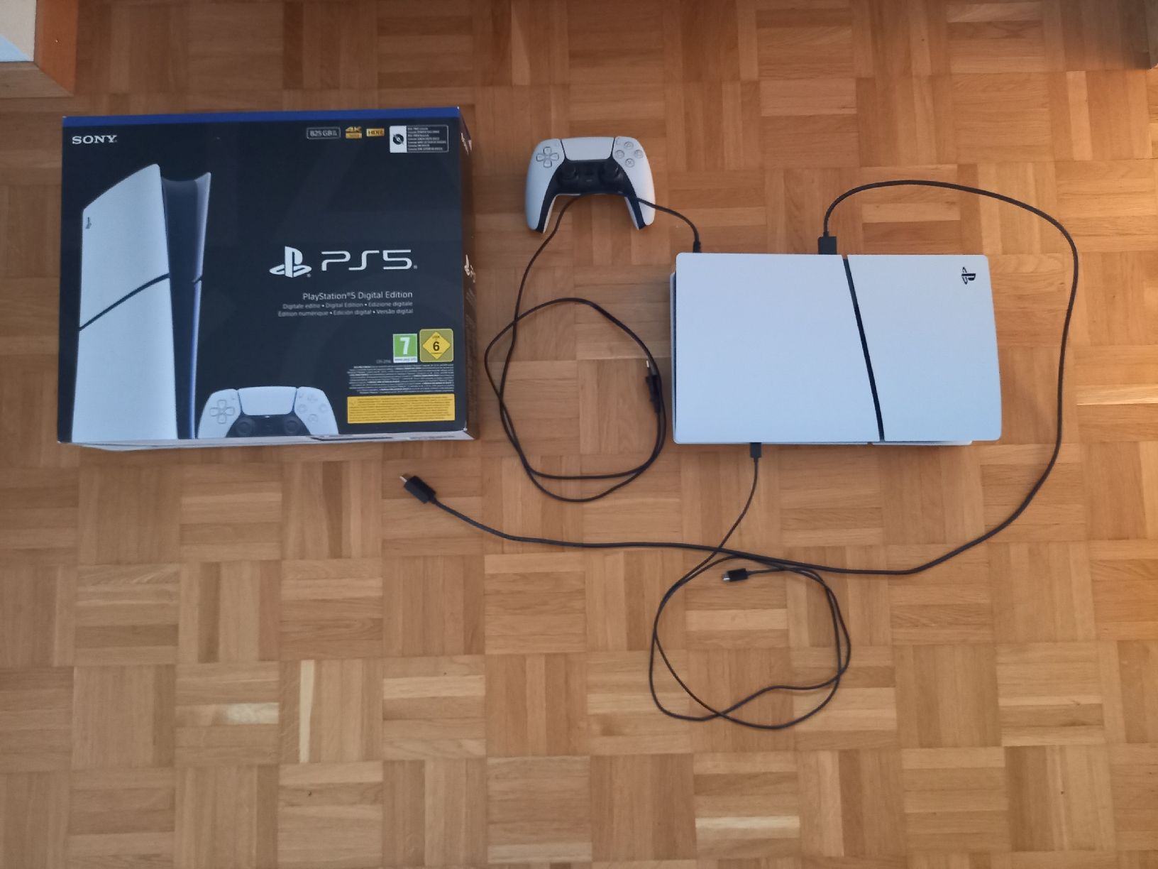 Sony Console: Play Station 5 Digital Edition 825 GB mit einem Controller – Usato da Baar venduto da Unknow_psyman