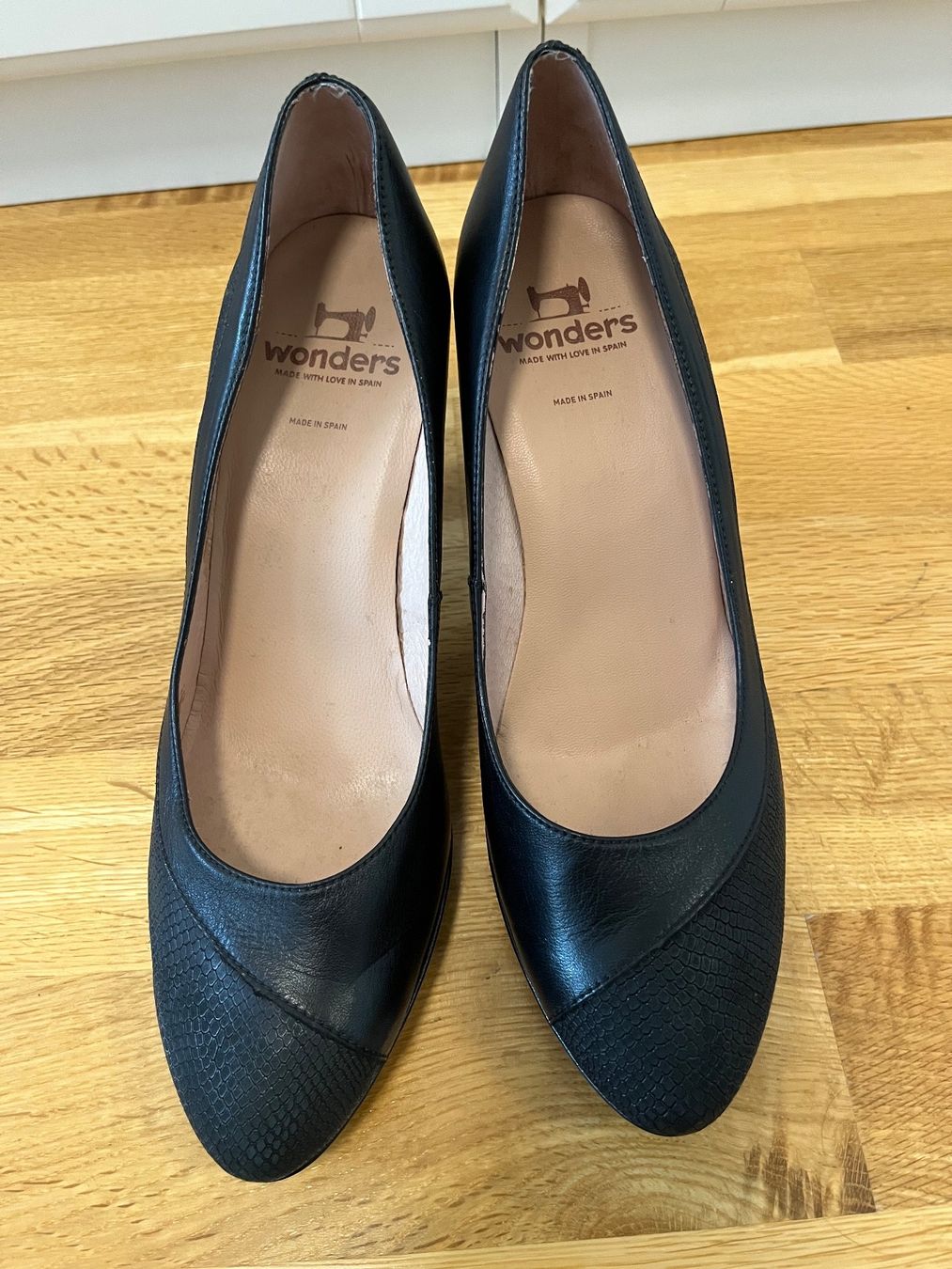 Damenschuhe: Leder Pumps schwarz, Gr. 38, NEU! – Neu und originalverpackt aus Arlesheim von Eli_77 1