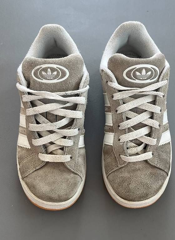 Adidas Chaussures hommes: Chaussures Adidas Campus grises t.35 – D'occasion à Chêne-Bougeries par gre_5hjn 2