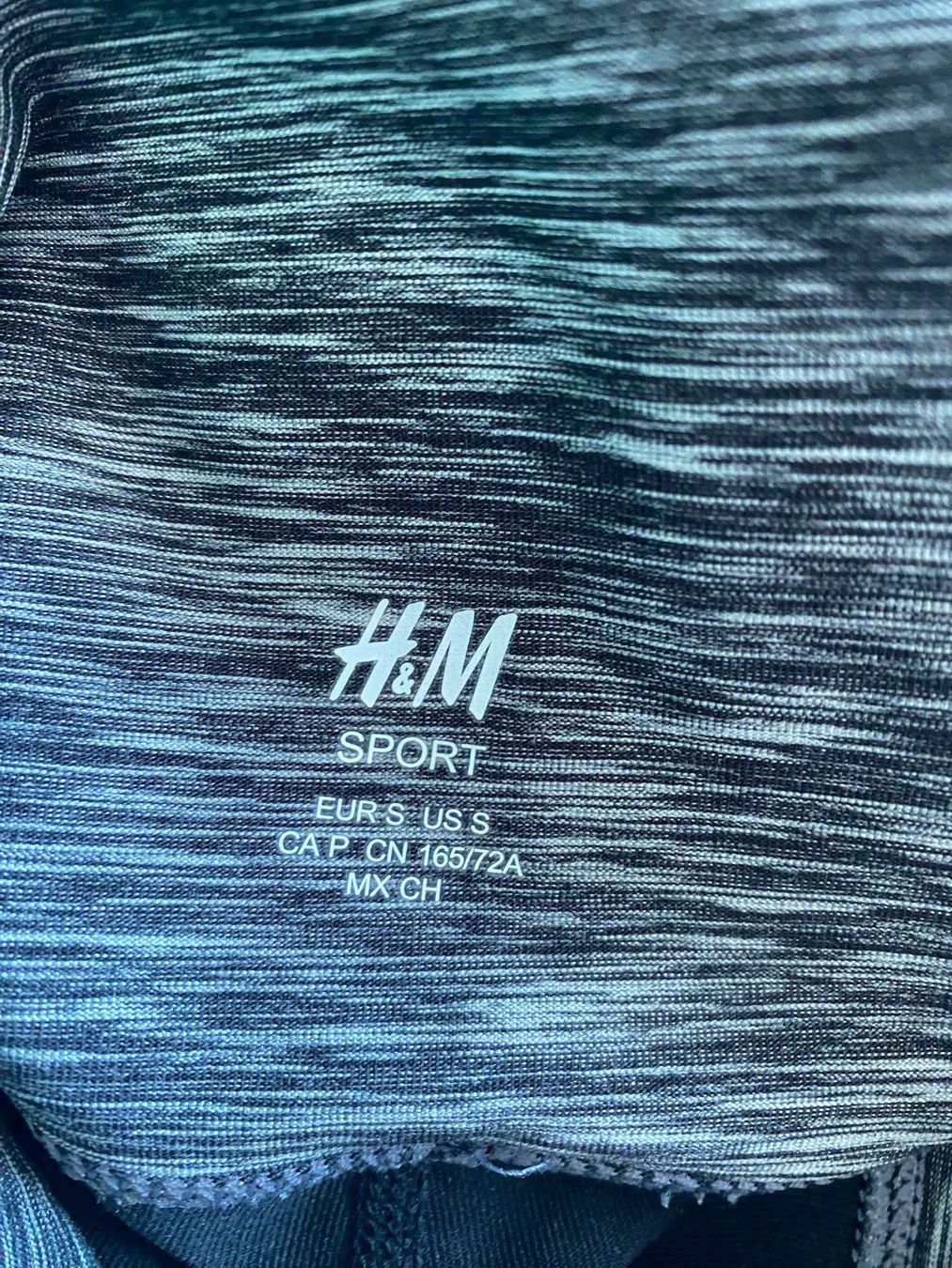 H&M Leggings: Short de sport noir – Usato da Montreux venduto da Izapechee 2