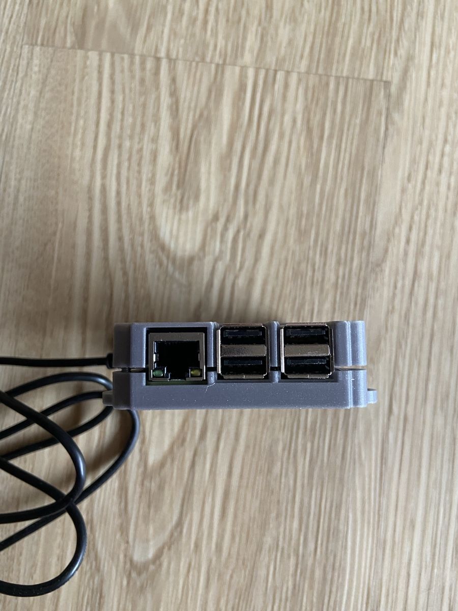 PCs: Raspberry Pi 3 mit Hülle und SanDisk 32GB MicroSD K – Gebraucht aus Alpnach Dorf von elMulax 1