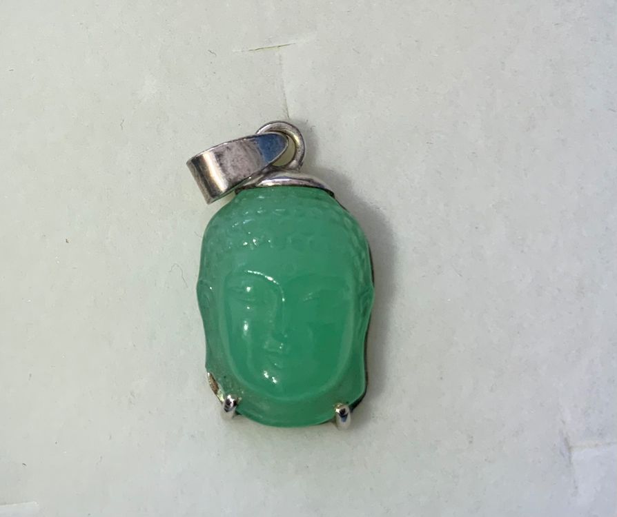 Thailändischer Buddha-Anhänger aus Silber und grüner Jade | Kaufen auf ...