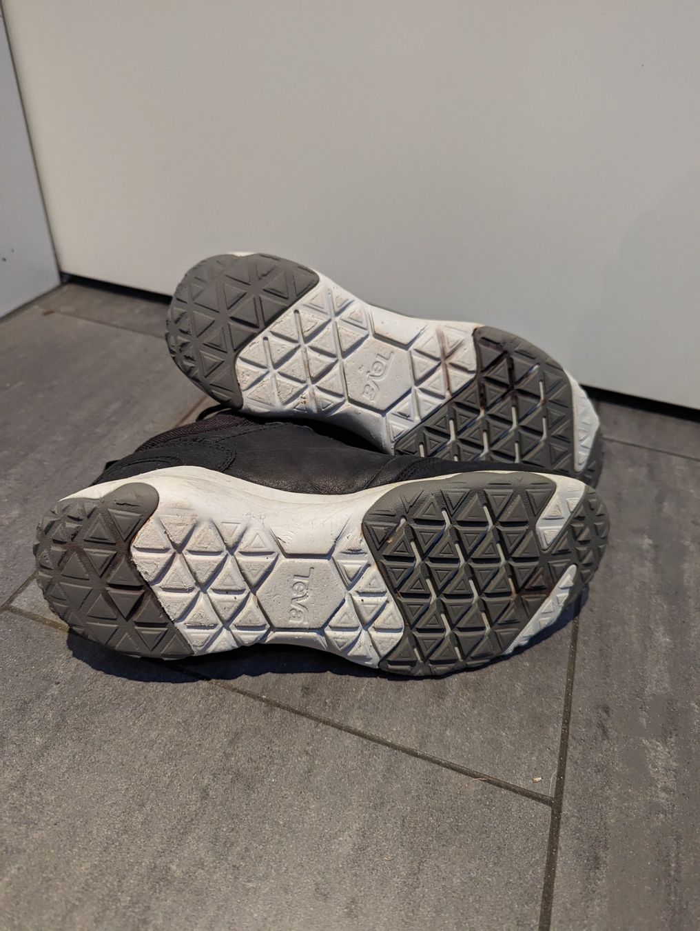 Scarpe da uomo: Teva Outdoorschuhe, Grösse 40 – Usato da Himmelried venduto da Paura 2