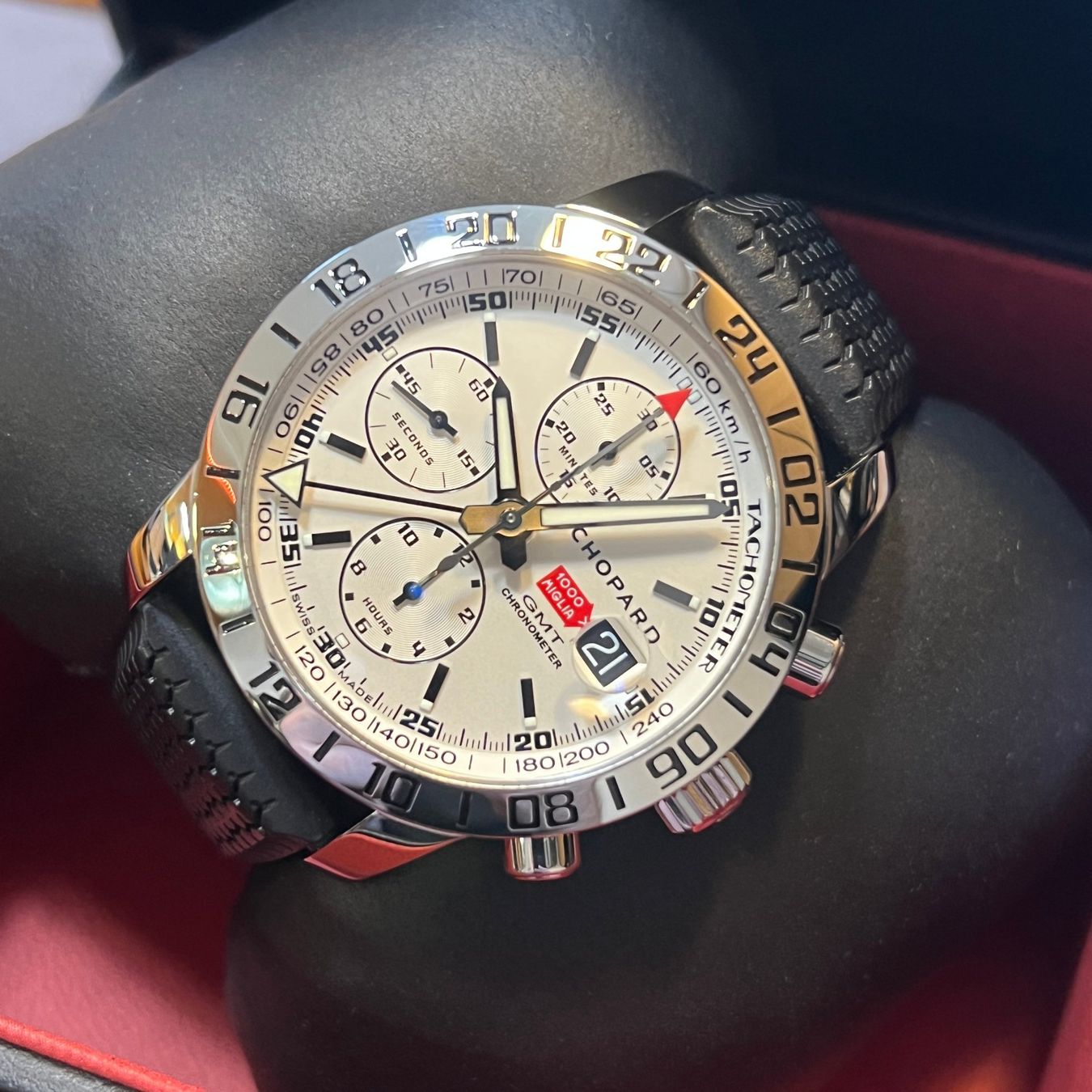 Chopard Uhren: Chopard Mille Miglia GMT Full Set 16/8992-3003 – Gebraucht aus Carouge GE von Watchaser 8