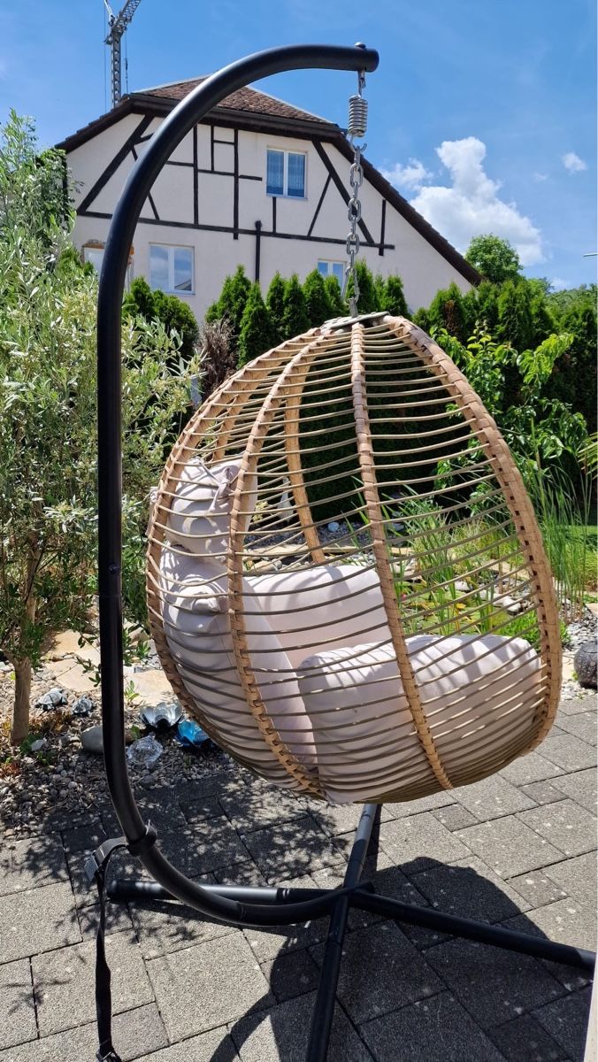 Gartenhängesitze: Hängesessel mit Ständer, Rattansessel – Gebraucht aus Wiedlisbach von Sistershop 1
