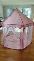 Spielzeit Prinzessin mit flauschigem Teppich