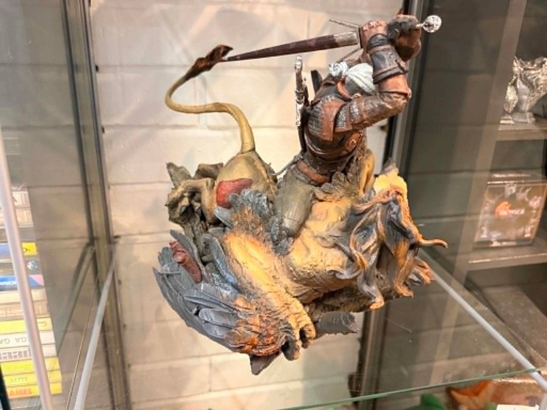 Giochi: The Witcher 3: Wild Hunt Gerald vs Griffin Statue C.E. – Usato da Giubiasco venduto da Ticinerd 1