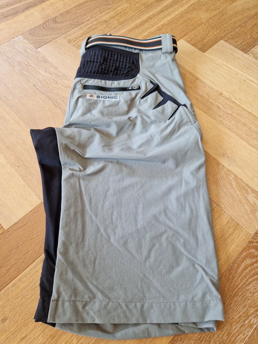X-bionic Pantaloni: X-Bionic mtb cycling shorts size XS – Nuovo (secondo la descrizione) da Adliswil venduto da fashionholic 1