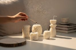 Minimalistische handgemachte Sojawachs-Kerzen – verschiedene