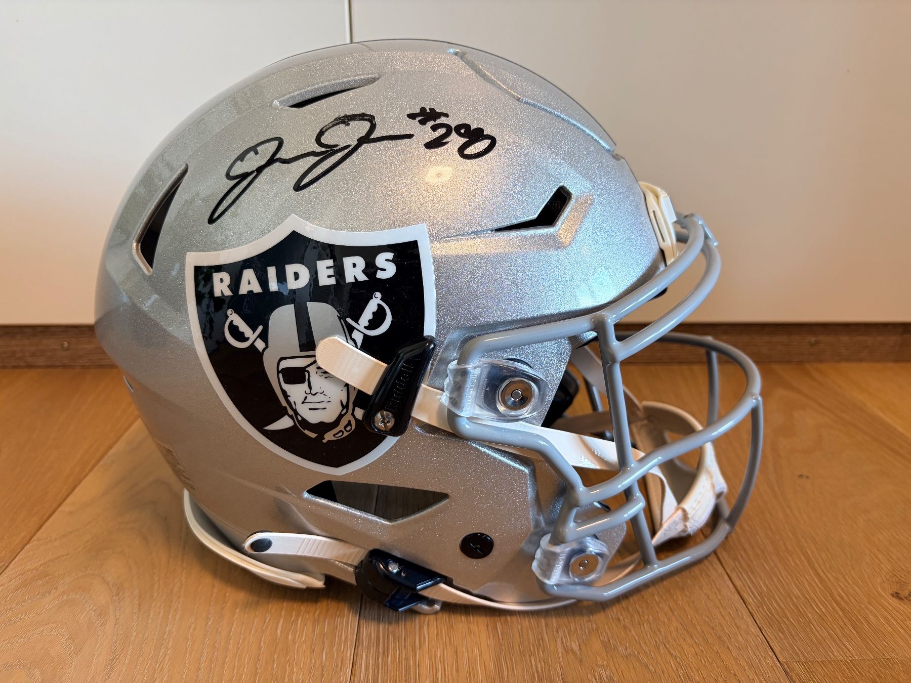 Autografi: Authentischer Riddell SpeedFlex NFL Helm - signiert Raiders – Nuovo (secondo la descrizione) da Uerkheim venduto da Nisti7