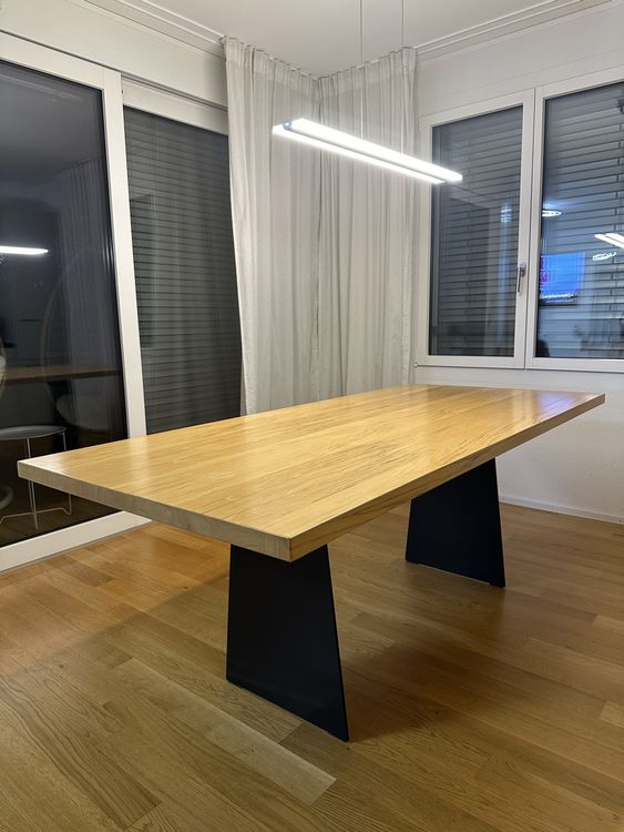 Meridian Furniture Esszimmerstuhl – Schwarzer Samt, X-förmige Stahlbeine, 64,8 X 62,2 X 80 Cm