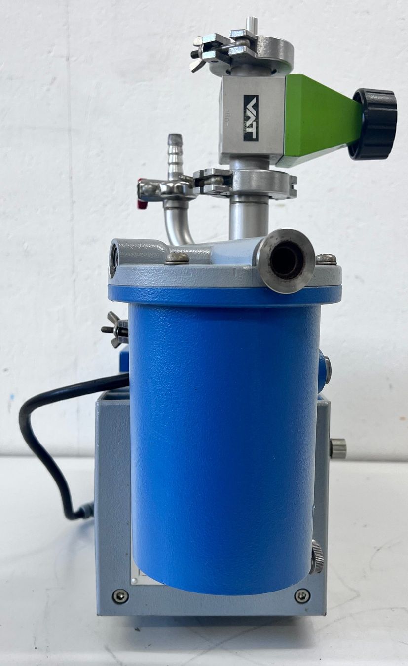 Accessori da laboratorio: Vacuubrand RD4 Drehschieber Vakuumpumpe – Usato da Niederdorf venduto da LeptonAG_Labor 4