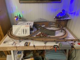 Märklin Eisenbahn Anlage mit Zubehör, guter Zustand
