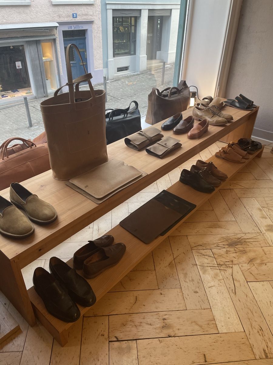 Panchine: 3 lange Bänke aus Kirschholz – Usato da Zürich venduto da Mothai 8