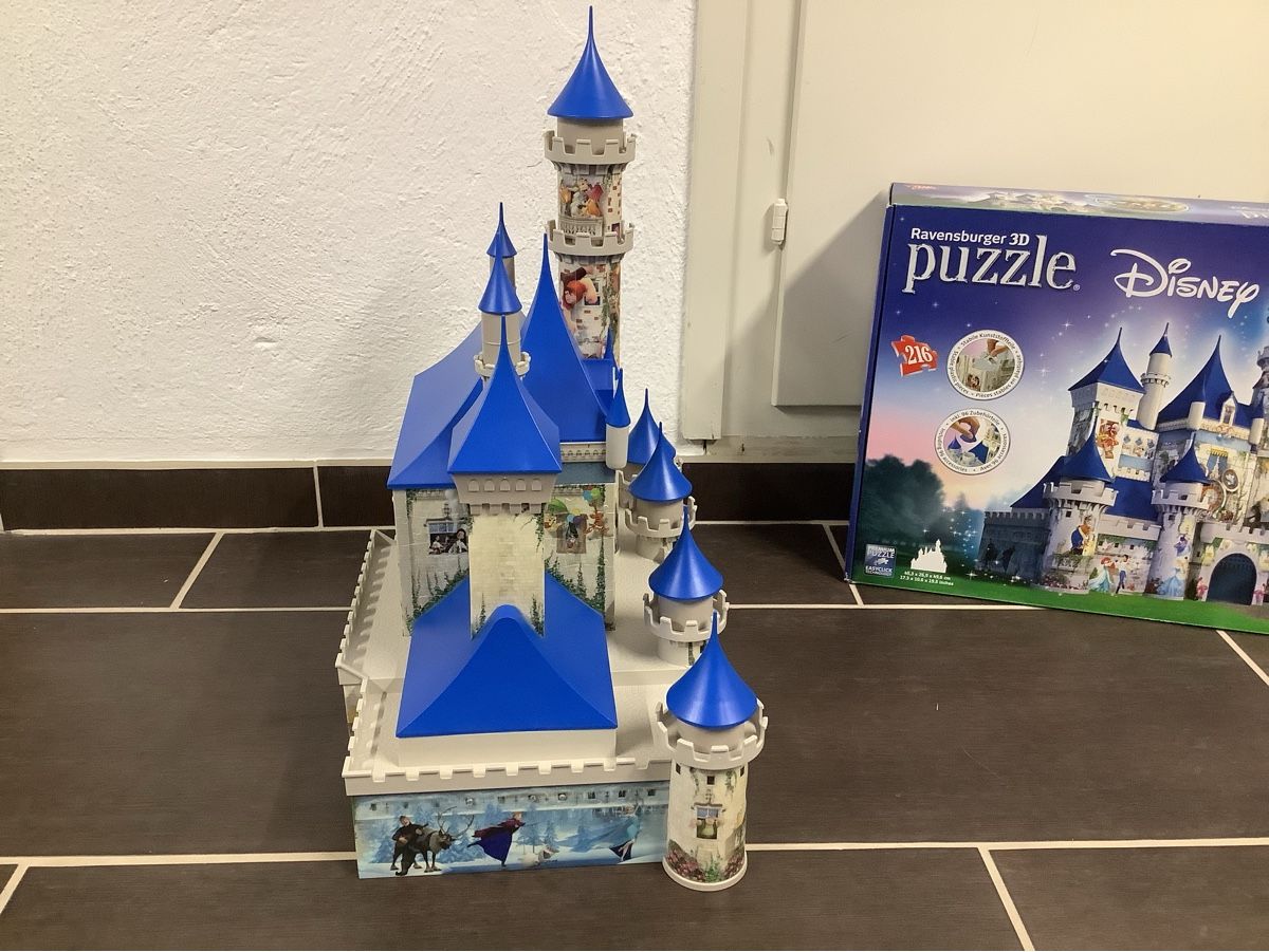 Ravensburger Puzzle: 3D Puzzle Disney Schloss von Ravensburger – Usato da Brugg AG venduto da Sweety_pie 3