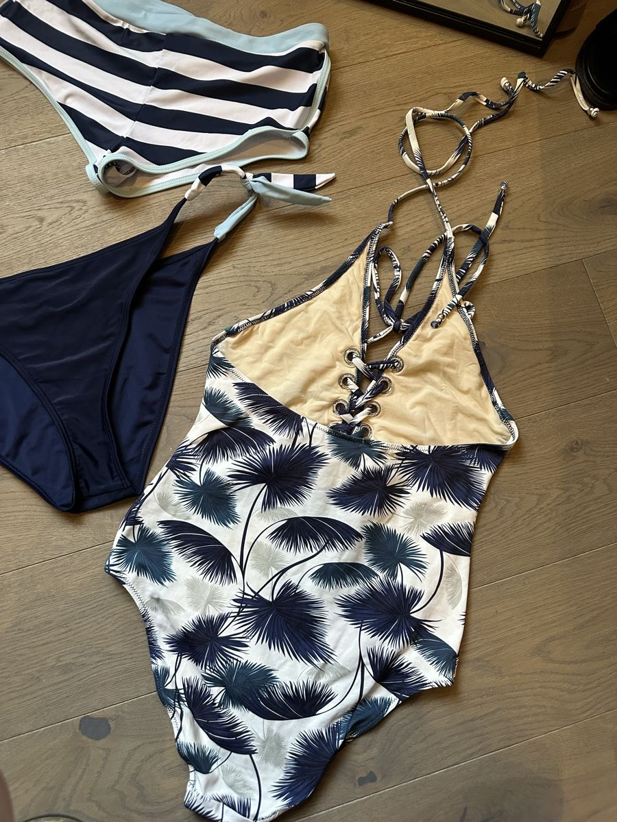Badekleider & Bikinis: Badeanzug Mix Grösse M/L – Gebraucht aus Triesen von nenaan 2