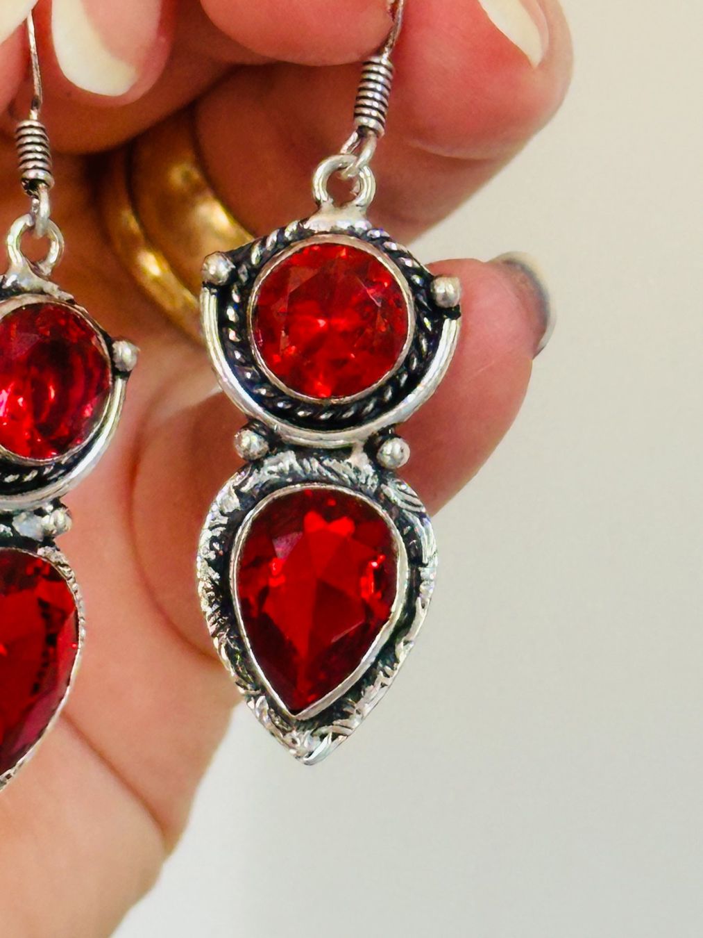 Orecchini pendenti & Orecchini a lobo: Garnet Gemstone Handmade Drop Dangle Earrings Jewelry – Nuovo e nell'imballaggio originale da Genève venduto da AGBERG 7