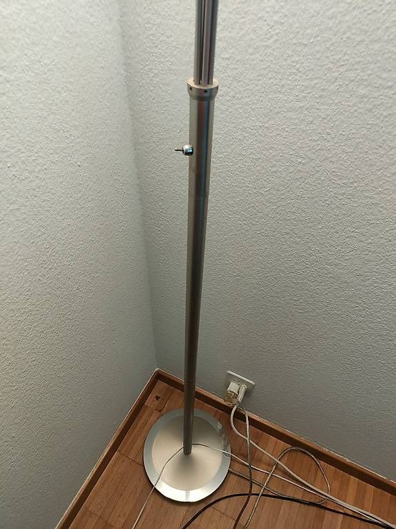 Lampes: Ständerlampe LED – D'occasion à Wetzikon ZH par chlee2 1