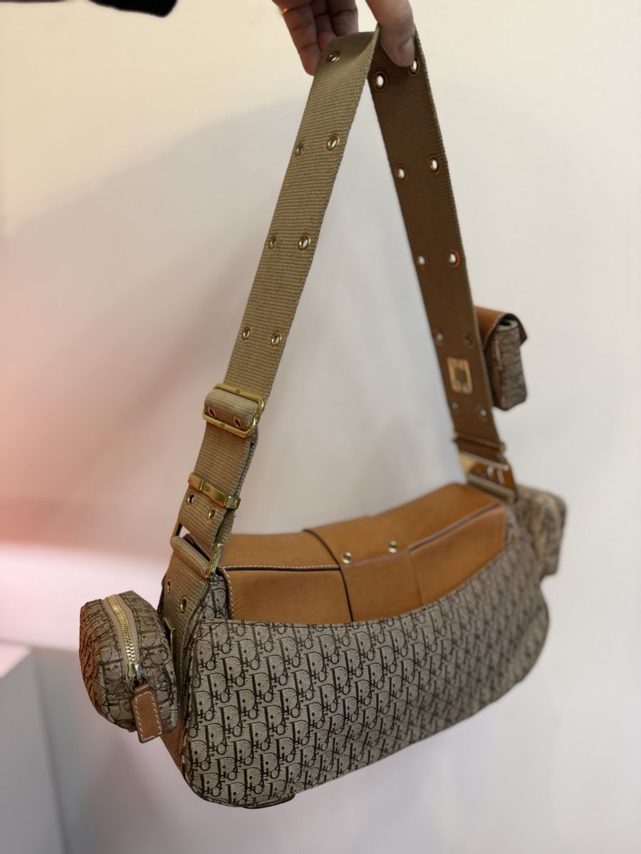 Dior Taschen für Damen: Sac Dior Vintage avec Pochette maniable – Gebraucht aus Lausanne von Mode_350 3