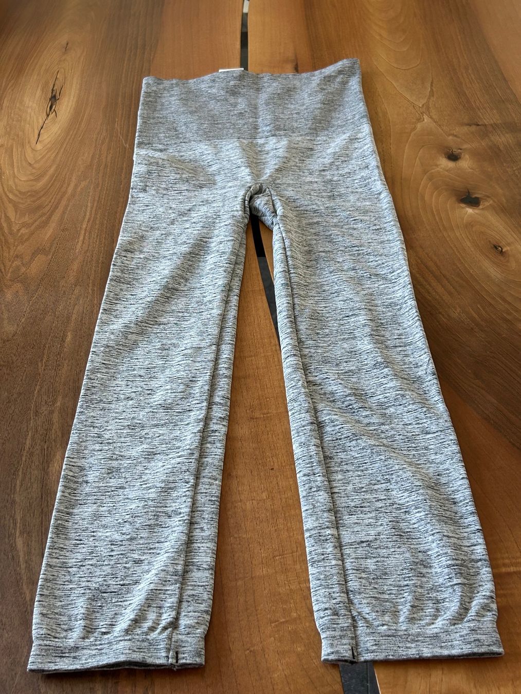 Leggings: Graue Leggings Gr. 38/40 – Nuovo (secondo la descrizione) da Schötz venduto da chousan