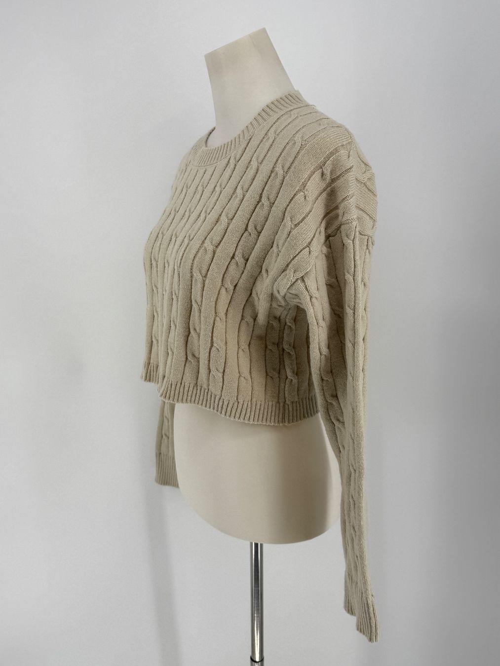 Shein Pullover & Sweatshirts: Crop Strickpullover Gr. L/XL von Shein – Gebraucht aus Auenstein von moin. 1