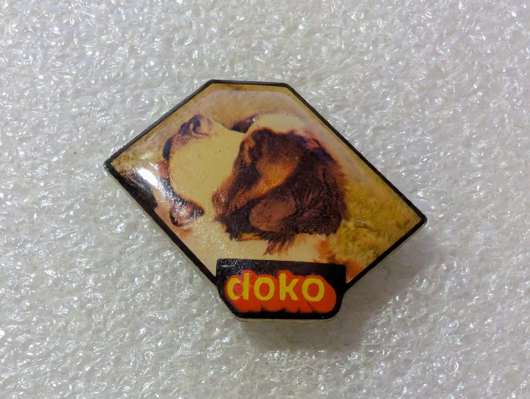 Placchette & Badge: Ansteckpin 108: doko – Usato da Oppligen venduto da Pin-Fall-Shop