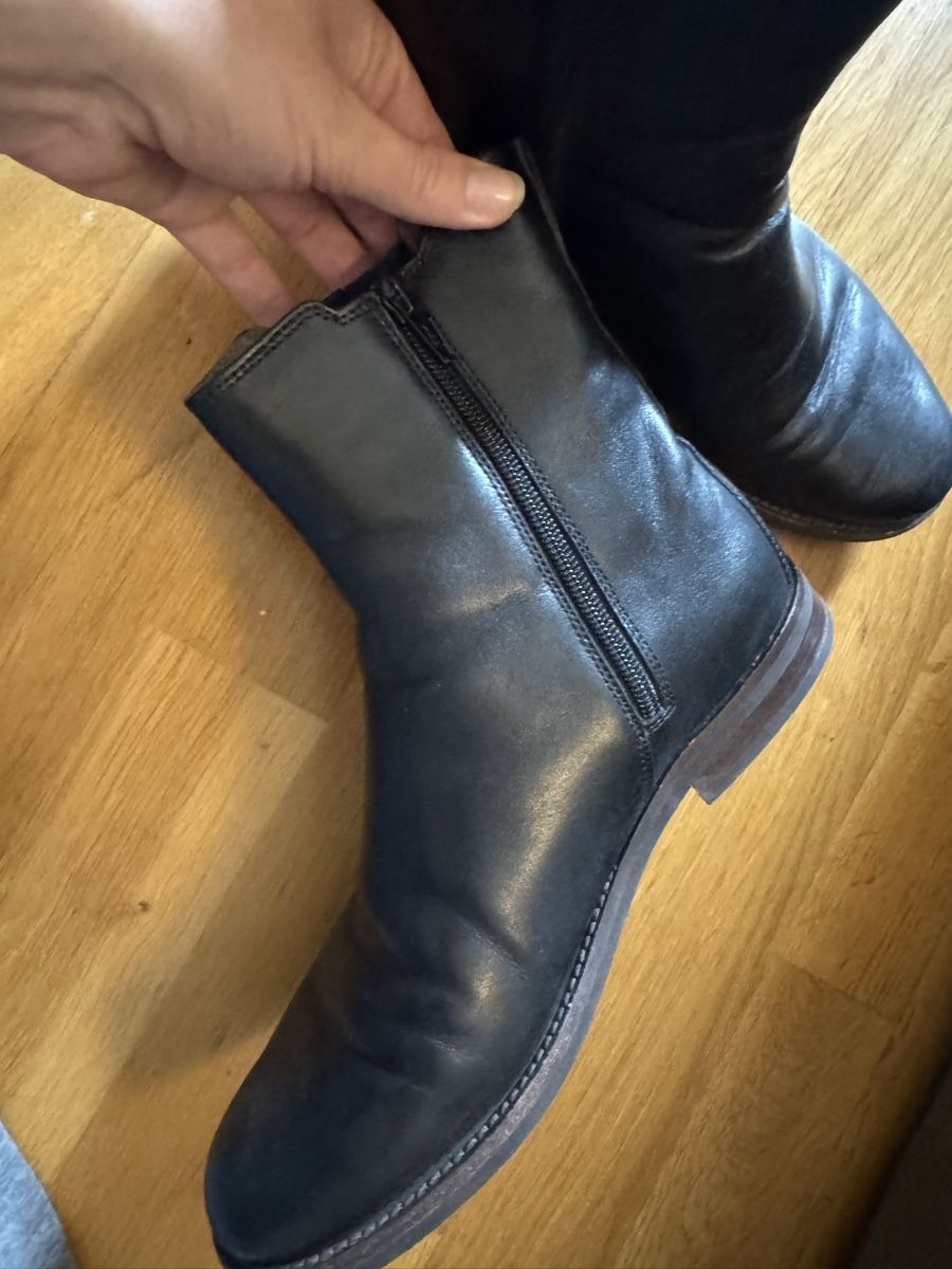 Scarpe per cavalli: BLACK LEATHER ANKLE BOOTS – Nuovo (secondo la descrizione) da Bern venduto da FashionK92 2